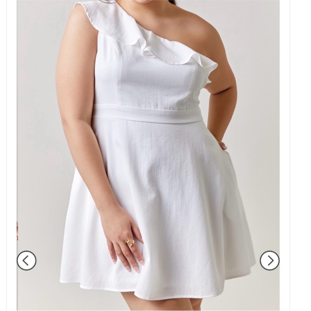 Francesca's Collections Cream One Shoulder Dress